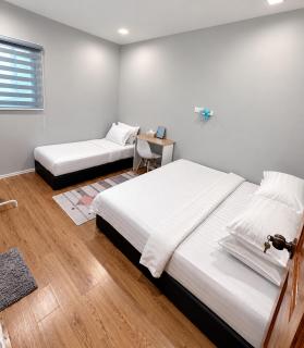 ANG LEE HOLIDAY HOME 2 - 4