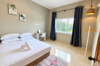ANG LEE HOLIDAY HOME 2 - 3