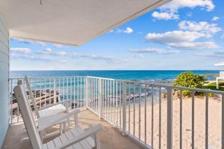 Ocean Views from Every Room on Seven Mile Beach - 3