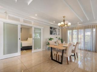 Self Checkin - Luxury Tranquil Apartment in Guesthouse - 3