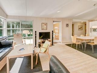 5 star holiday home in Aakirkeby - 4