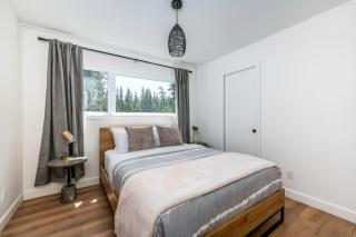 Le Stockholm with Private Spa & Billards, Pool - 4