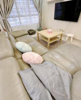 Cozy Homestay in Taman Seri Austin - 0