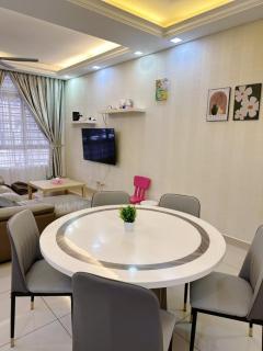 Cozy Homestay in Taman Seri Austin - 5