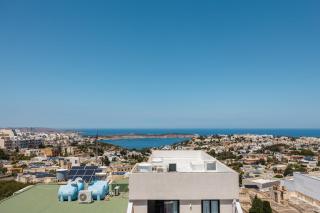 Mellieha Penthouse seaviews hot tub by Homely - 2