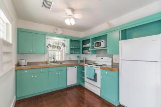 Iconic Coastal retreat close to Siesta Key Beach - 8