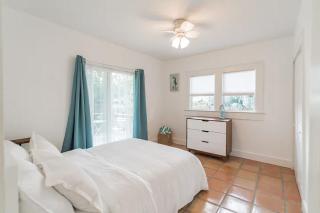 Iconic Coastal retreat close to Siesta Key Beach - 7