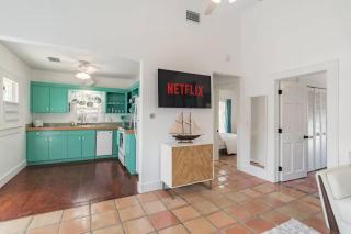 Iconic Coastal retreat close to Siesta Key Beach - 5