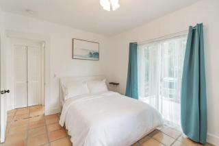 Iconic Coastal retreat close to Siesta Key Beach - 3