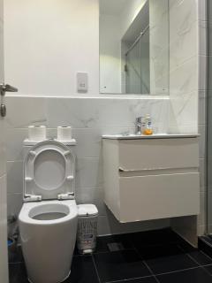 Loyalty Apartment By RT properties - 8