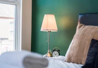Coventry Contractor Hub - 4-Bedroom House with Free Parking-CV5 - 5