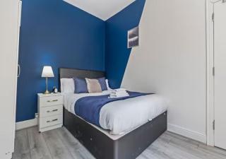 Coventry Contractor Hub - 4-Bedroom House with Free Parking-CV5 - 6