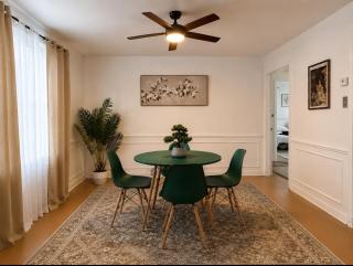 The Cleveland Cozy Retreat Private Upstairs 2BR Apartment - 2