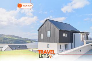 Luxury Home with 360 Views of Lough Swilly with Bar, Games Room, BBQ & Outdoor Dining Area by Travel Lets Holiday Homes - Fahan - 0
