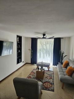 Spacious duplex apartment in Laureles, near the stadium - 0