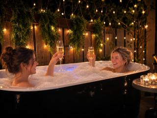 Loch Lomond Hideaways- Luxury Cabins with Jacuzzi Hot Tubs for Two - 8