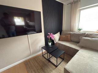 Messe Essen, Modernes Apartment mit Küche, Smart-TV und separatem Schlafzimmer, Self-Check-In - 6
