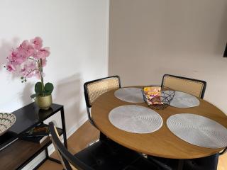 Messe Essen, Modernes Apartment mit Küche, Smart-TV und separatem Schlafzimmer, Self-Check-In - 1