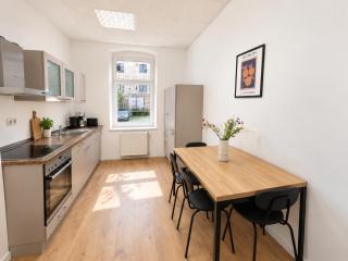 6-Personen Apartment ideal für Monteure, Berufstätige, langfristige Aufenthalte - Einzelbetten, Self Check-in, Küche, Waschmaschine - 8