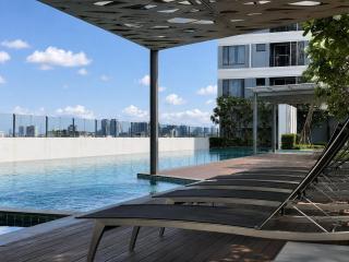 Near BTS l Workspace l Pool and Sauna - 6