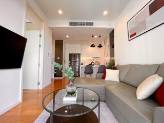 Near BTS l Workspace l Pool and Sauna - 4