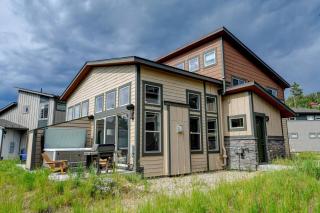 Downtown WP Cabin 44 I Private Hot Tub I Great Views I Bunk Room I Discounted Attractions - Fraser - 6