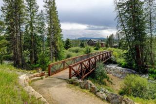 Downtown WP Cabin 44 I Private Hot Tub I Great Views I Bunk Room I Discounted Attractions - Fraser - 1