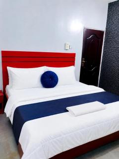 Akiavic Blue Roof Hotel - 1