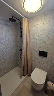 Private Hotel Style Studio with Free Parking - 8