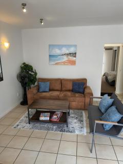 Modern Comfort at Oyster Walk - 2