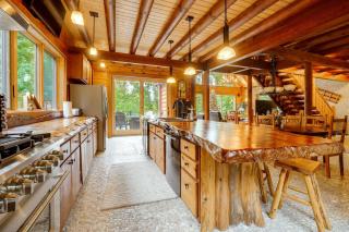 Game Room, Hot Tub! Retreat 3 Mi to Holiday Valley - 3