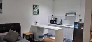 K Avenue Designer Studios by MLH Luxury Suites - 7