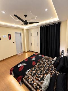 Luxury 1 Bedroom Fully furnished Apartment - Self Check-In - Bahria Enclave Islamabad - 3