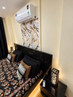 Luxury 1 Bedroom Fully furnished Apartment - Self Check-In - Bahria Enclave Islamabad - 1