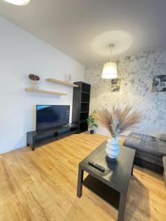 Lipatti Velvet Apartments by Glam Story - Parking option - 2