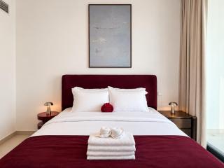 Serene Waterfront Stay - BlueBay Walk - 1