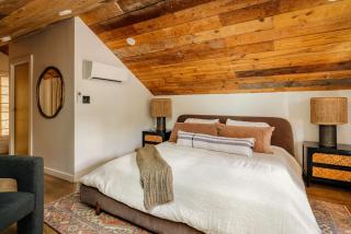 Bangin' Bungalow on South Congress - Heated Pool - 6
