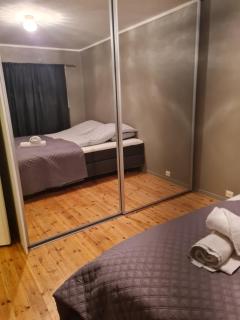 Arctic Aurora Apartment - 3 Bedrooms with parking - 7