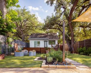 Bangin' Bungalow on South Congress - Heated Pool - 8