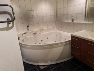 Arctic Aurora Apartment - 3 Bedrooms with parking - 1