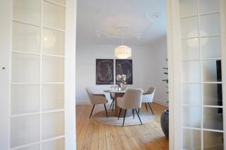 Newly Renovated Stylish Designer Apartment - 2