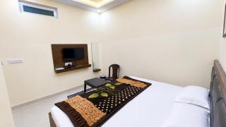 Shree Anjana Hotel - 4
