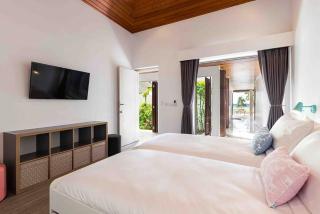 Offers an exclusive retreat where luxury meets tranquility ! - 3