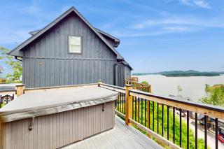 Lake View Cabin Sleeps 8 Hot Tub Rocking Chairs - Sevierville - 5
