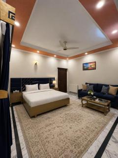 Comfort Family Villa Islamabad - 0