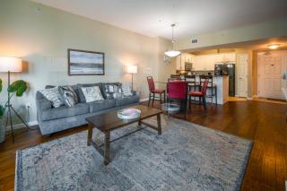 Walk to Beaches: Resort Condo in Destin! - 1