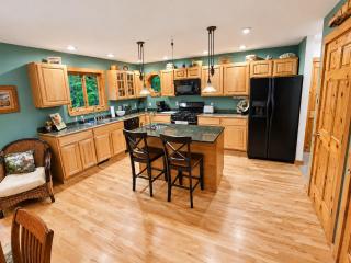 Manny's Lakeside Lodge - 6