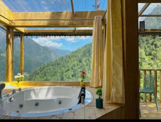 Walnut Jacuzzi Treehouse Tandi - 6