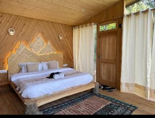 Walnut Jacuzzi Treehouse Tandi - 4