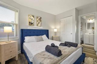 Bright & Stylish 4BR Home in Hinsdale, IL - 3
